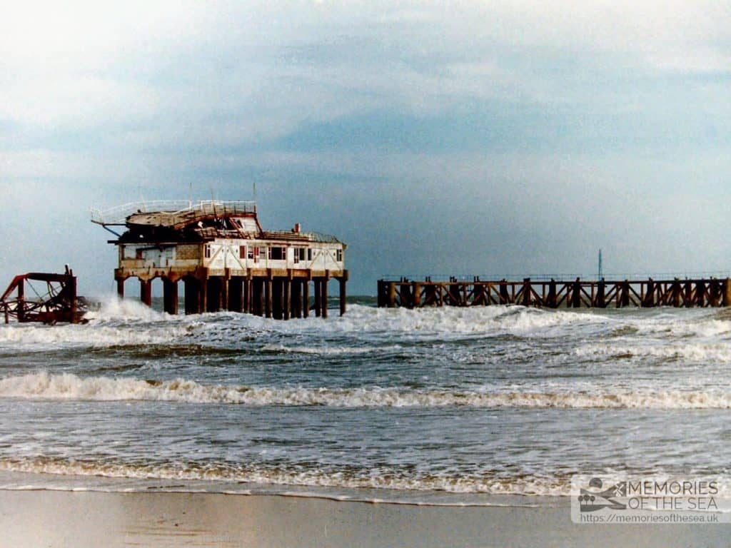 Shanklin Pier after the 1987 storm