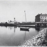 Paddle steamer 'Island Queen' and the 'Spithead hotel' before the addtion of the upper windows - c.1880